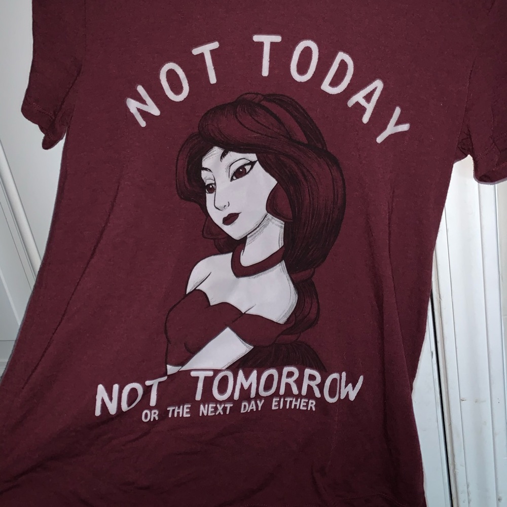 Maroon disney tee!